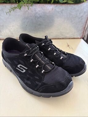 Skechers Gratis Full Circle Womens 9 1/2 Black Running Shoes Sneakers
